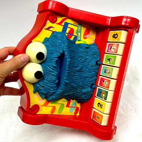 Vintage 1976 SesameStreet”CookieMonster” moving eyes child’s piano - Picture 3 of 10